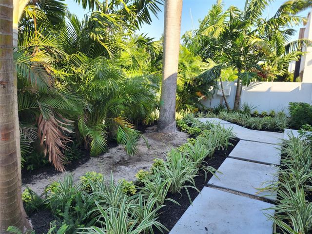 40 NE 16th Place, Fort Lauderdale, FL 33305