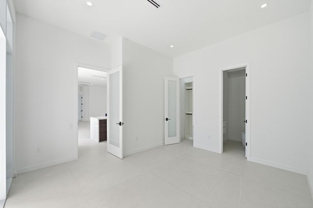 40 NE 16th Place, Fort Lauderdale, FL 33305