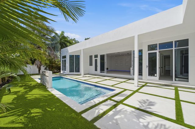 40 NE 16th Place, Fort Lauderdale, FL 33305