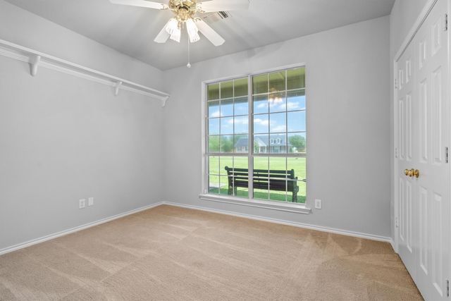 697 Meadowview Circle, Van Alstyne, TX 75495