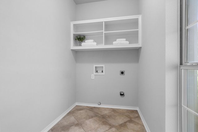 697 Meadowview Circle, Van Alstyne, TX 75495