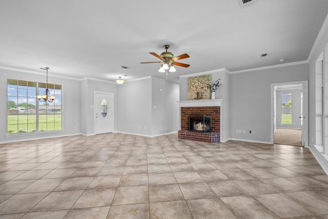 697 Meadowview Circle, Van Alstyne, TX 75495