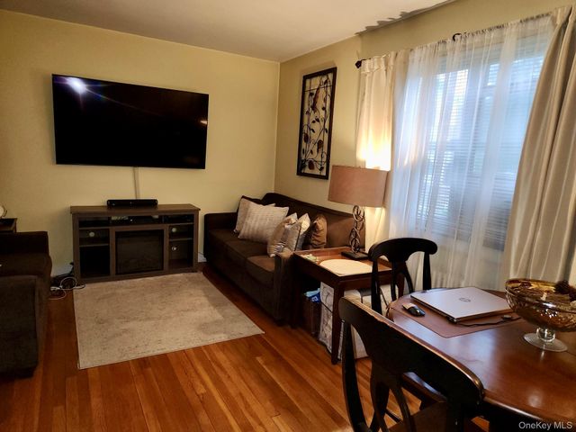 260-40 Langston Avenue A, Glen Oaks, NY 11004