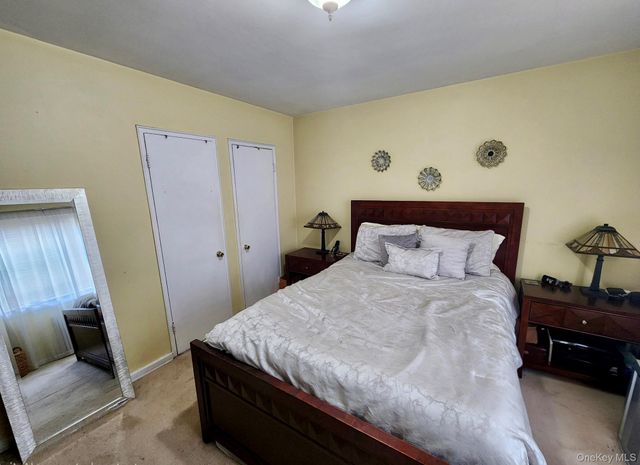 260-40 Langston Avenue A, Glen Oaks, NY 11004