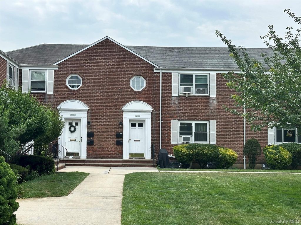 260-40 Langston Avenue A, Glen Oaks, NY 11004