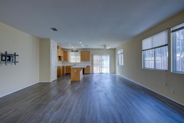 1726 E 13th St, Stockton, CA 95206