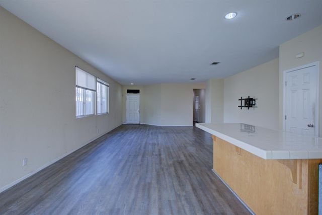 1726 E 13th St, Stockton, CA 95206