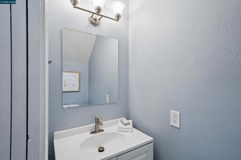 Image 16 of property listing at 1895 Landana B, Concord, CA 94519