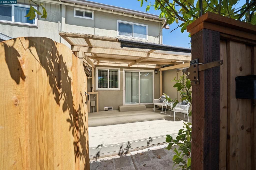 Image 27 of property listing at 1895 Landana B, Concord, CA 94519