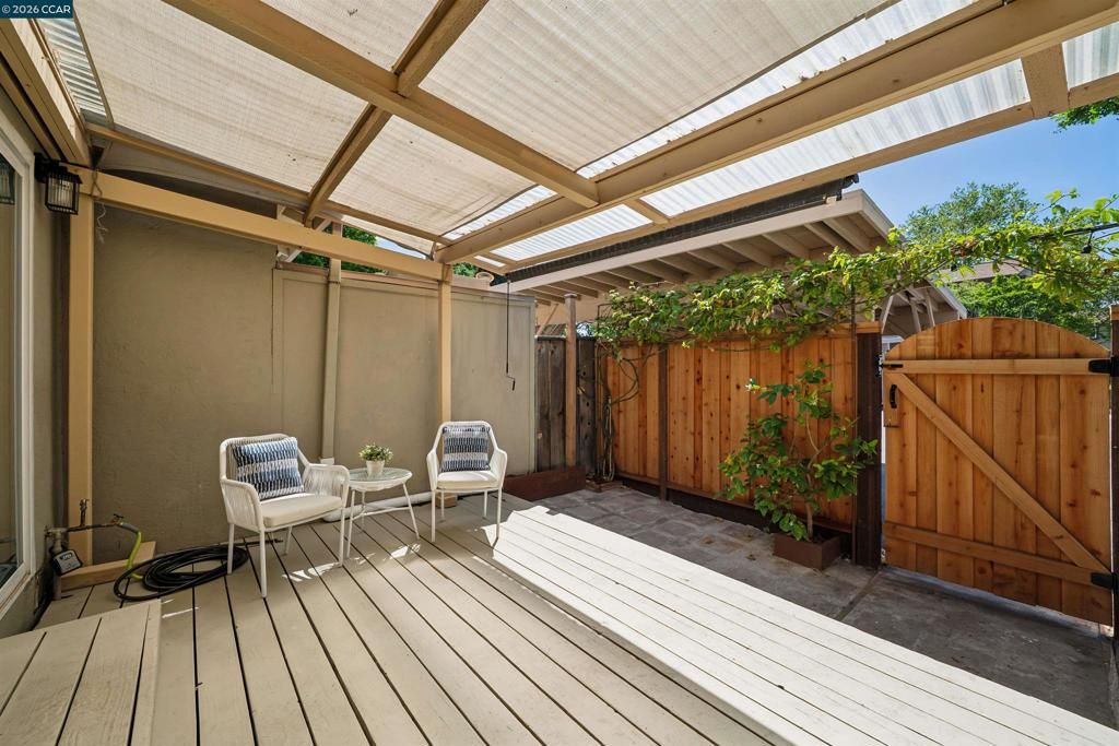 Image 28 of property listing at 1895 Landana B, Concord, CA 94519