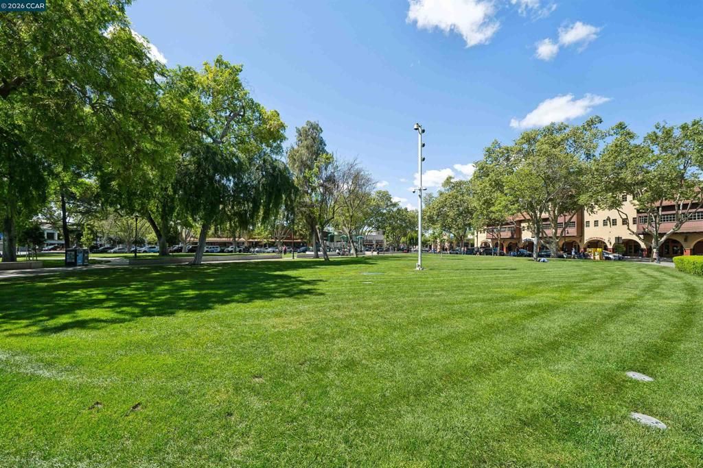 Image 30 of property listing at 1895 Landana B, Concord, CA 94519