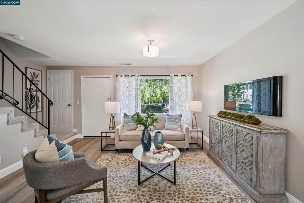 Image 4 of property listing at 1895 Landana B, Concord, CA 94519