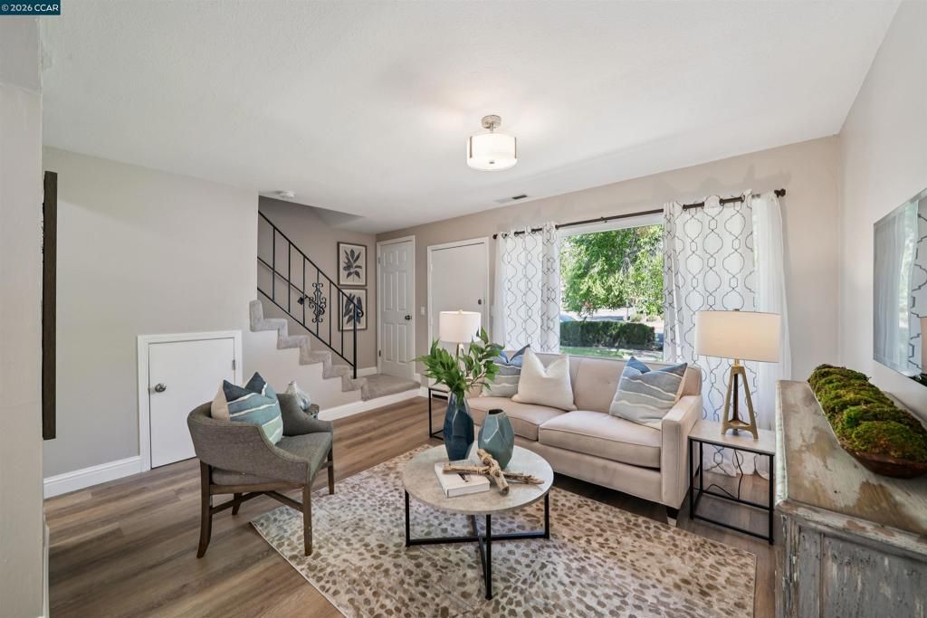 Image 5 of property listing at 1895 Landana B, Concord, CA 94519