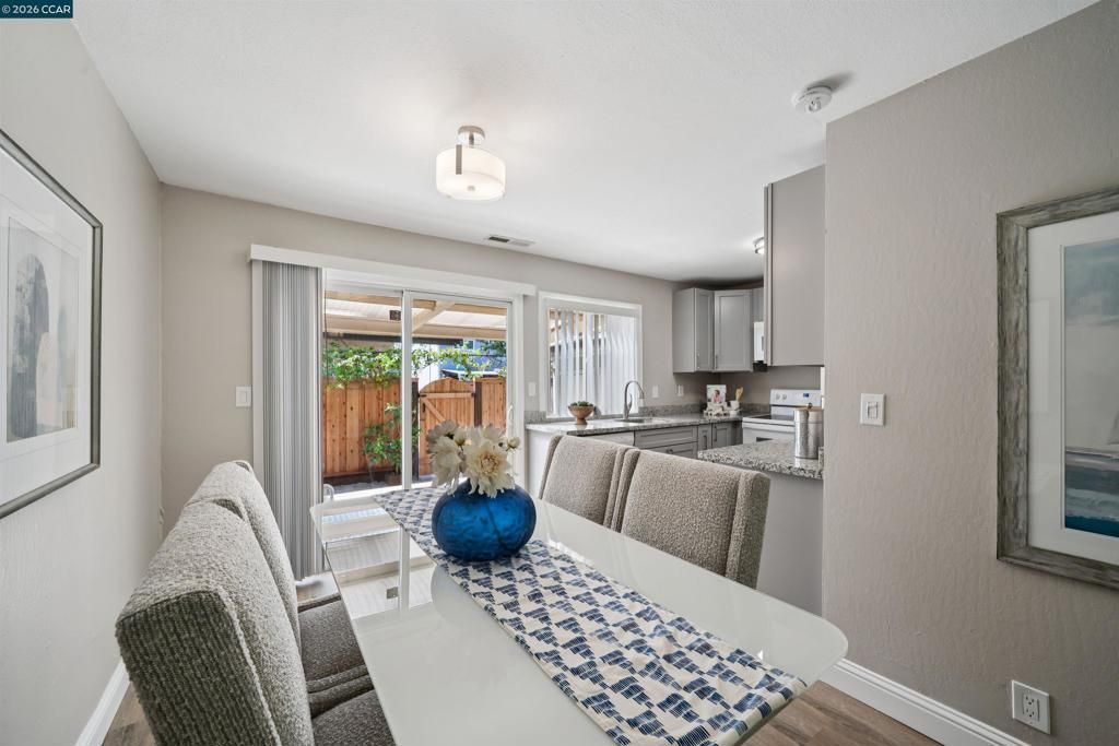 Image 8 of property listing at 1895 Landana B, Concord, CA 94519