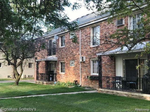2350 W 14 Mile Road 2, Royal Oak, MI 48073