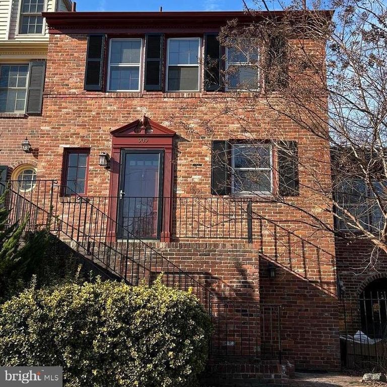 909 S LEE ST, Alexandria, VA 22314