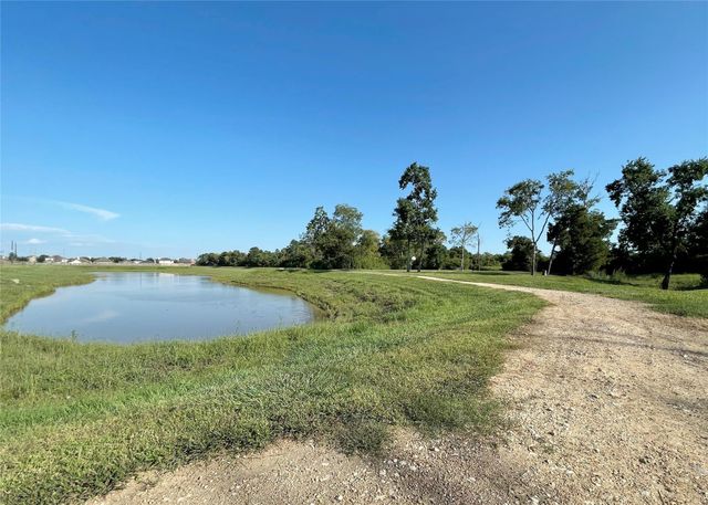 4727 Bay Vista Drive, Baytown, TX 77523