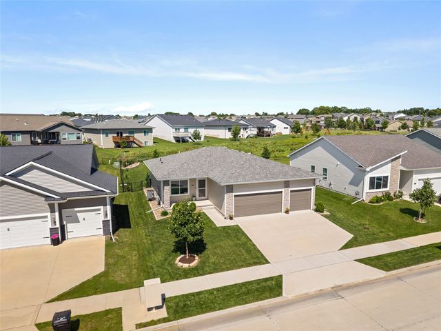 95 Bailey Circle, Waukee, IA 50263