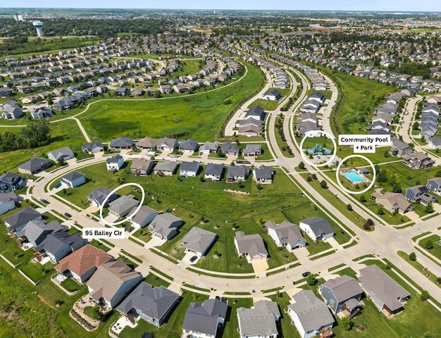 95 Bailey Circle, Waukee, IA 50263