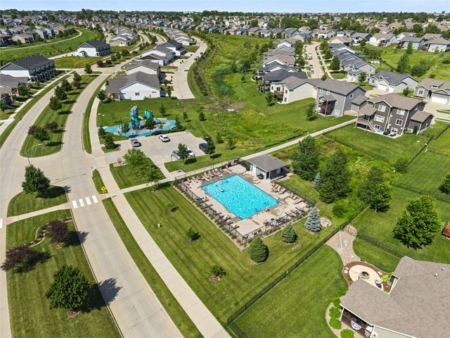 95 Bailey Circle, Waukee, IA 50263