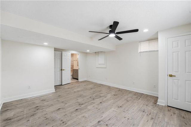 305 NE Forest Avenue, Lee's Summit, MO 64063