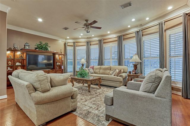 27 Bent Tree Lane, Montgomery, TX 77356