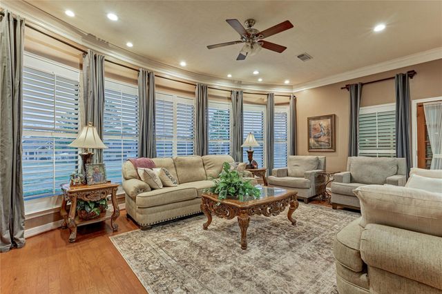 27 Bent Tree Lane, Montgomery, TX 77356