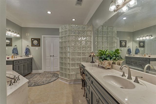 27 Bent Tree Lane, Montgomery, TX 77356