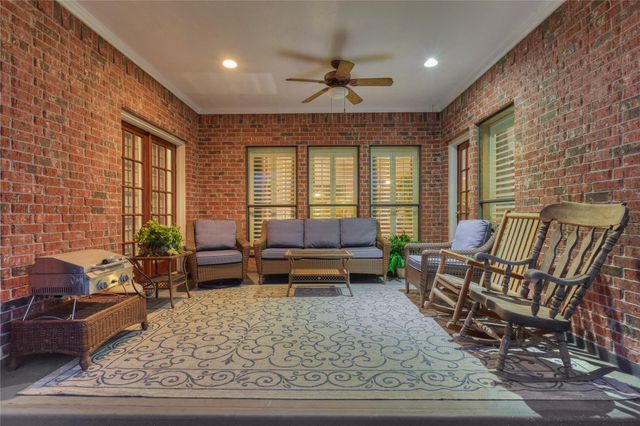 27 Bent Tree Lane, Montgomery, TX 77356