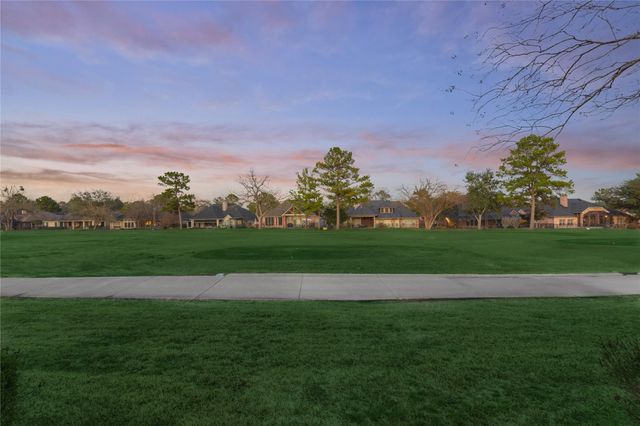 27 Bent Tree Lane, Montgomery, TX 77356