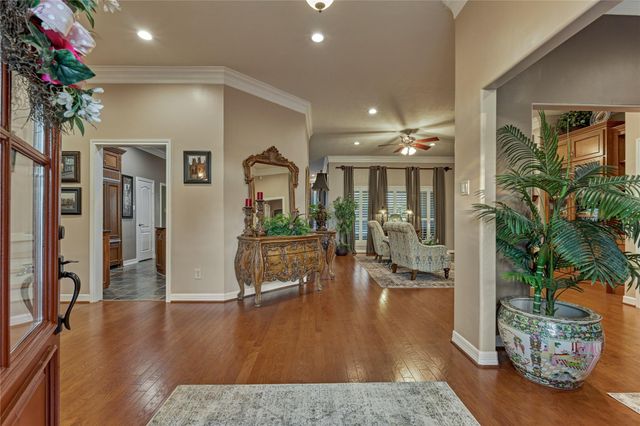 27 Bent Tree Lane, Montgomery, TX 77356