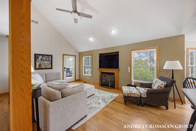 7250 Beverly Drive, South Haven, MI 49090