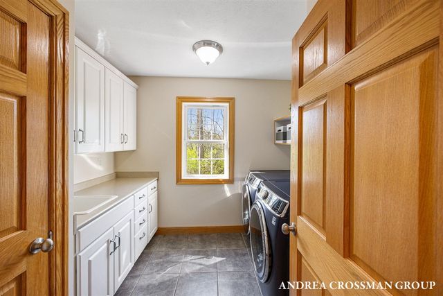 7250 Beverly Drive, South Haven, MI 49090