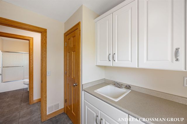 7250 Beverly Drive, South Haven, MI 49090