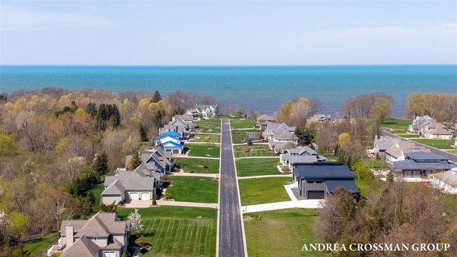 7250 Beverly Drive, South Haven, MI 49090
