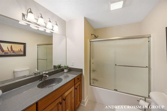 7250 Beverly Drive, South Haven, MI 49090