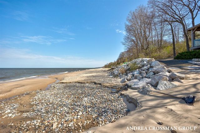 7250 Beverly Drive, South Haven, MI 49090