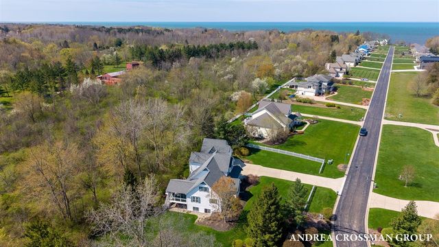 7250 Beverly Drive, South Haven, MI 49090
