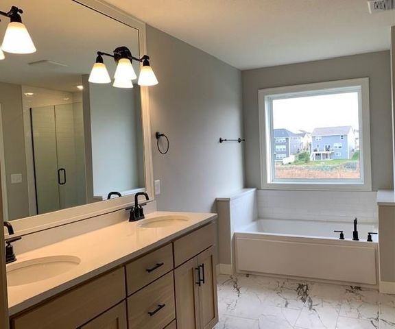 5131 Airlake Drive, Woodbury, MN 55129