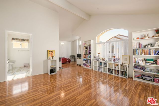 9152 Vincente Way, North Hills (los Angeles), CA 91343