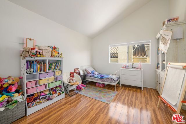 9152 Vincente Way, North Hills (los Angeles), CA 91343