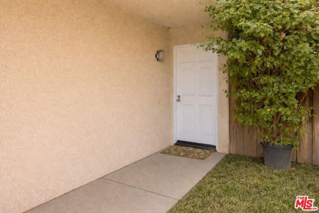 9152 Vincente Way, North Hills (los Angeles), CA 91343