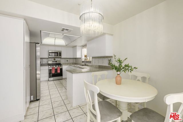 9152 Vincente Way, North Hills (los Angeles), CA 91343