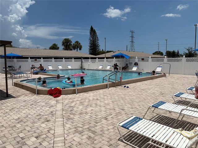 24862 US HIGHWAY 19 N 205, Clearwater, FL 33763
