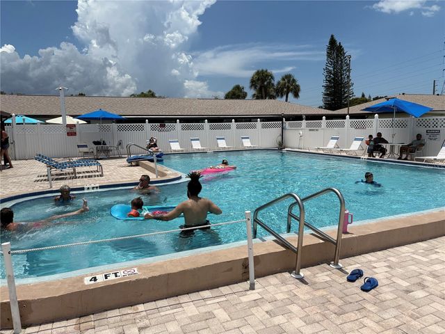 24862 US HIGHWAY 19 N 205, Clearwater, FL 33763