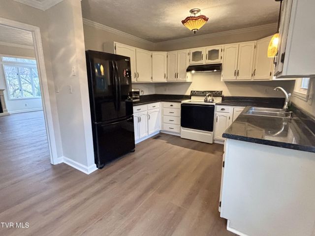 17413 Mahogany Drive, Abingdon, VA 24210