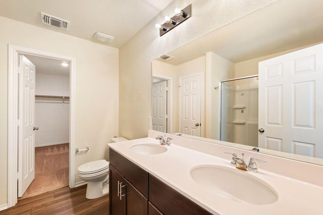 217L Innisfree RD, Jarrell, TX 76537