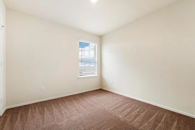 217L Innisfree RD, Jarrell, TX 76537