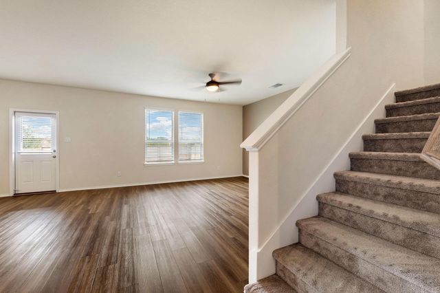 217L Innisfree RD, Jarrell, TX 76537