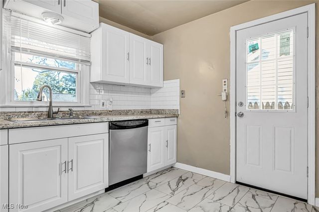 1026 Woodward Avenue, Akron, OH 44310